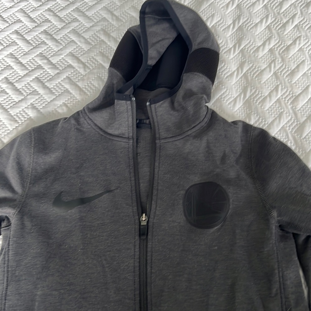 Nike Golden State Warriors jacket. Boys medium
